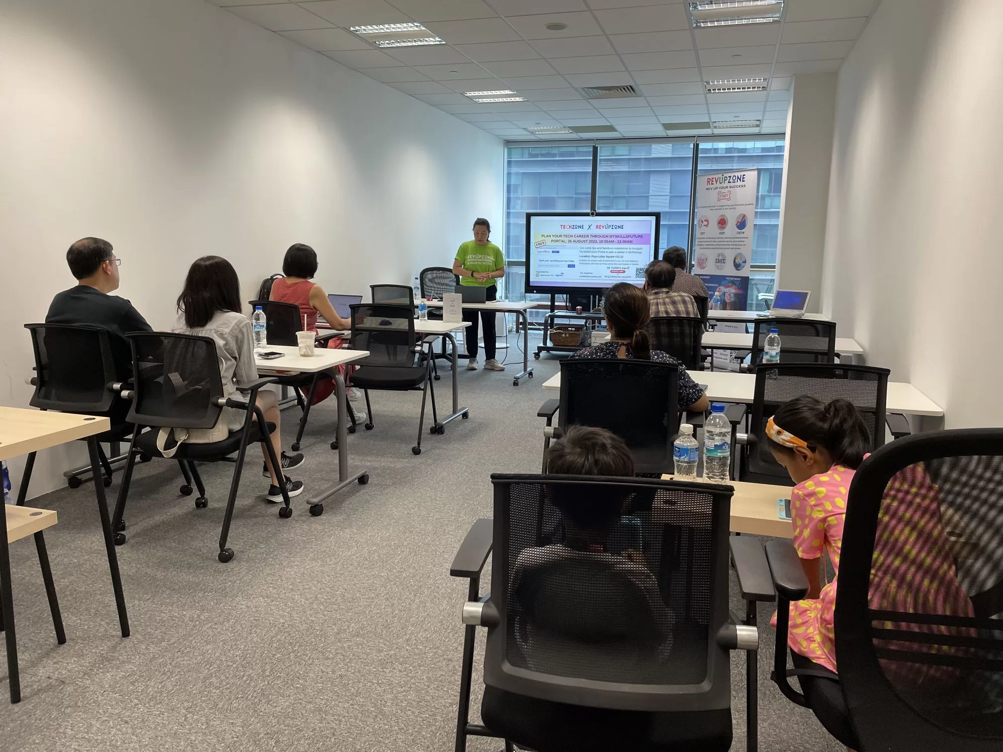 IMG_2373photo IMG_2373photo